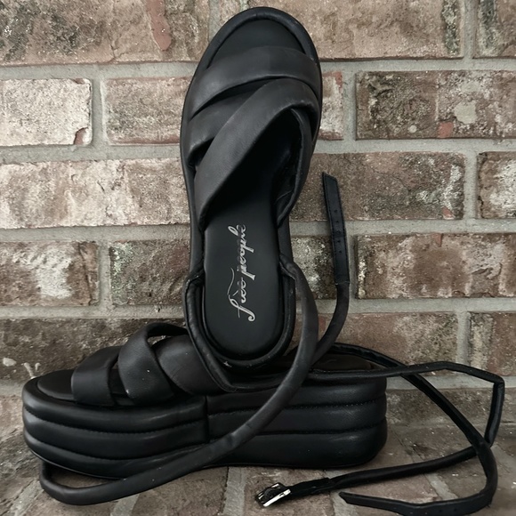 Free People Shoes - FREE PEOPLE Harper Flatform Sandals